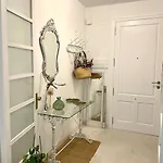 Cute And Comfortable -c&c-hutt-010593 Apartment *